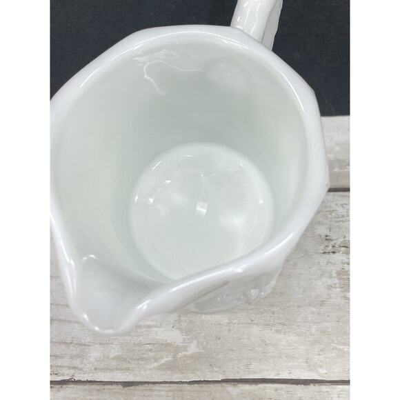 Vintage Westmoreland Footed Milk Glass Pitcher Paneled Grape and Vine Pattern - Picture 11 of 12